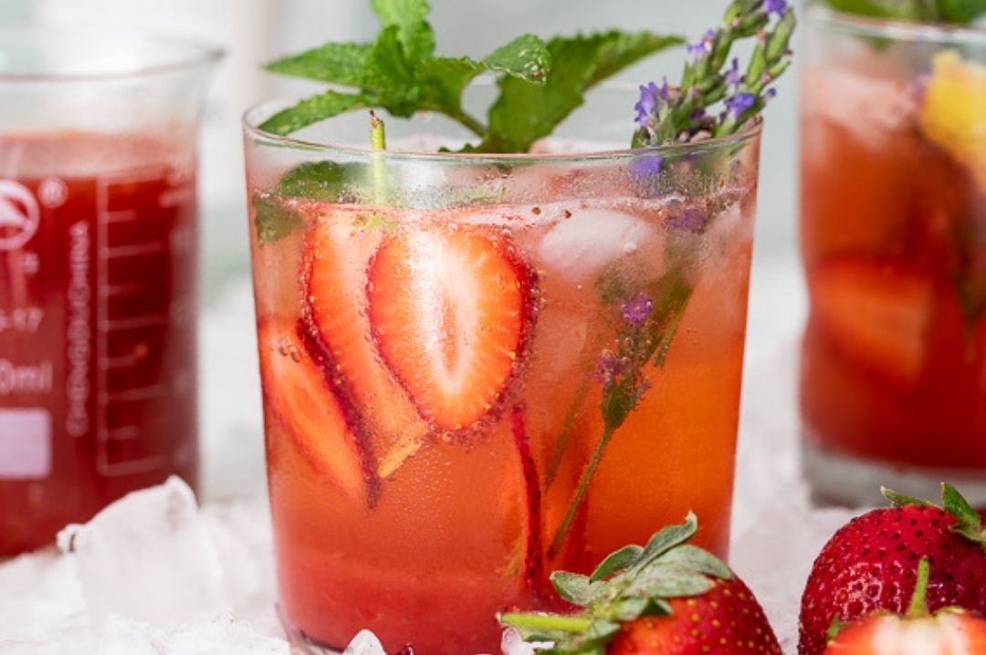 blushingstrawberryginandtonic